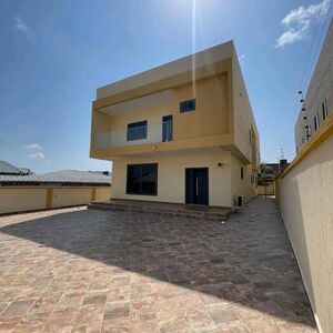 A Luxurious 4-Bedroom townhouse @ Achimota
