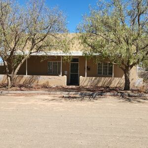 Williston &ndash; Renovators Dream &ndash; R420 000