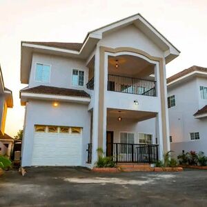 MODERN 4-BEDROOM TOWNHOUSE TO LET @CANTONMENT,GHANA