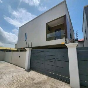 MODERN 3-BEDROOM SMART HOME TO LET@ EAST LEGON