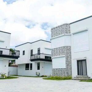 MODERN 4-BEDROOM TOWNHOME TO LET@ EAST LEGON,GHANA