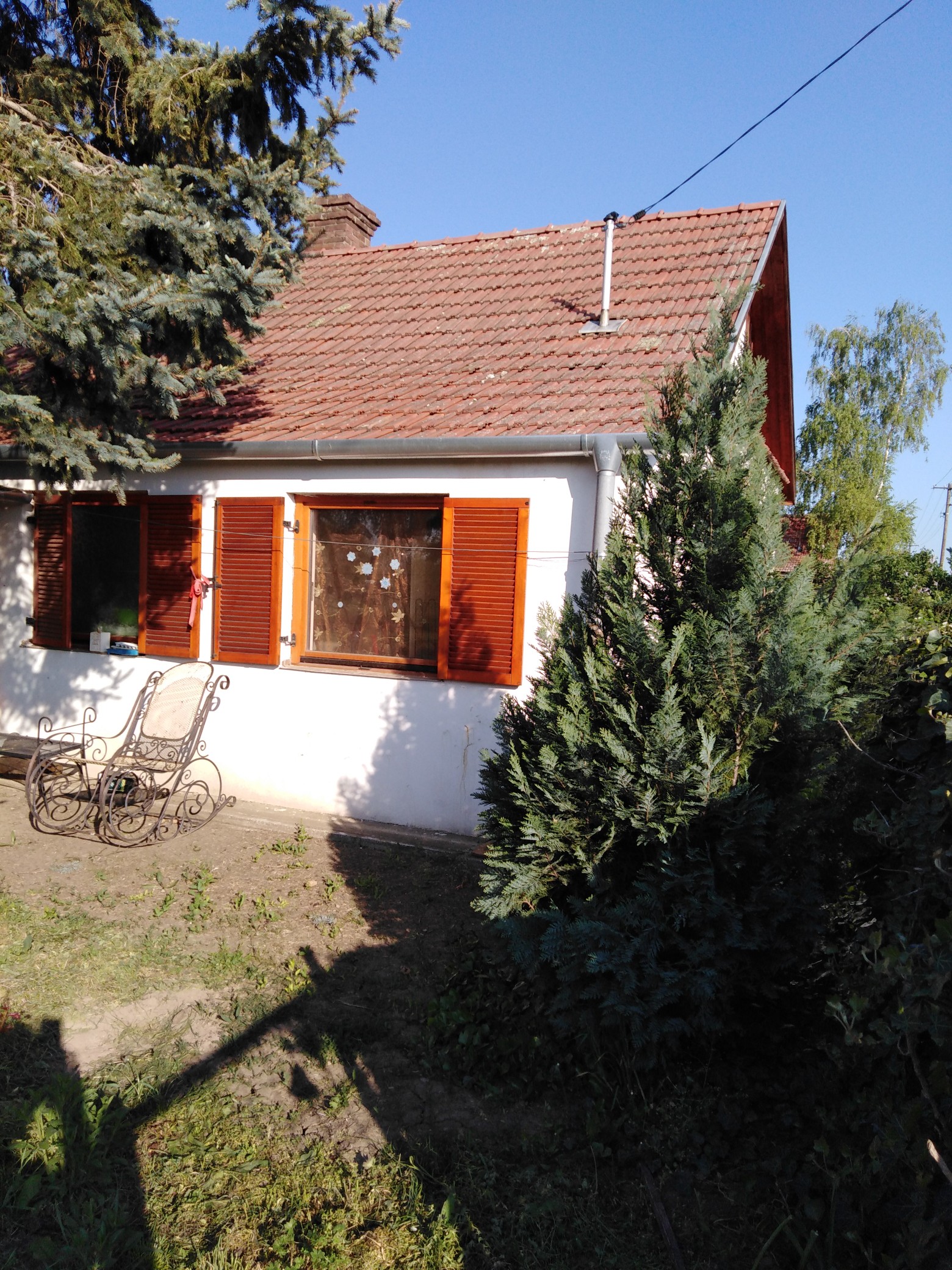 Dreamland house by the Tisa river (Hungary, JaszNagykunSzolnok